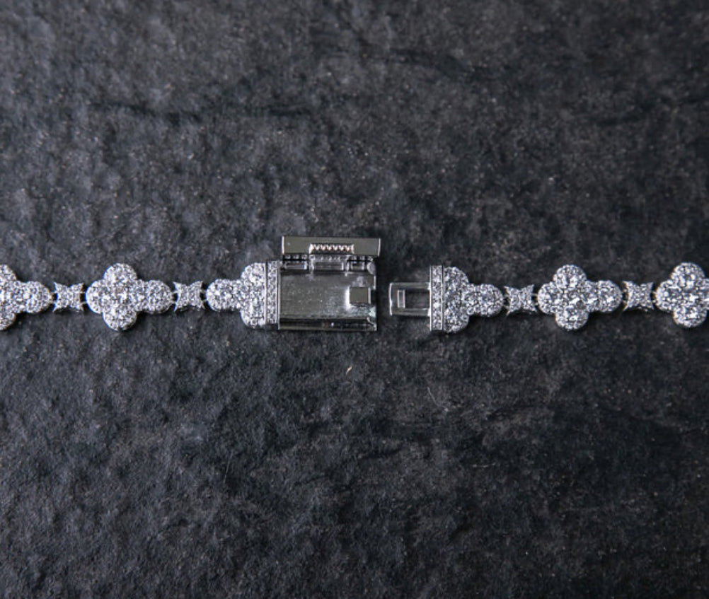 Star/cross moissanite bracelet