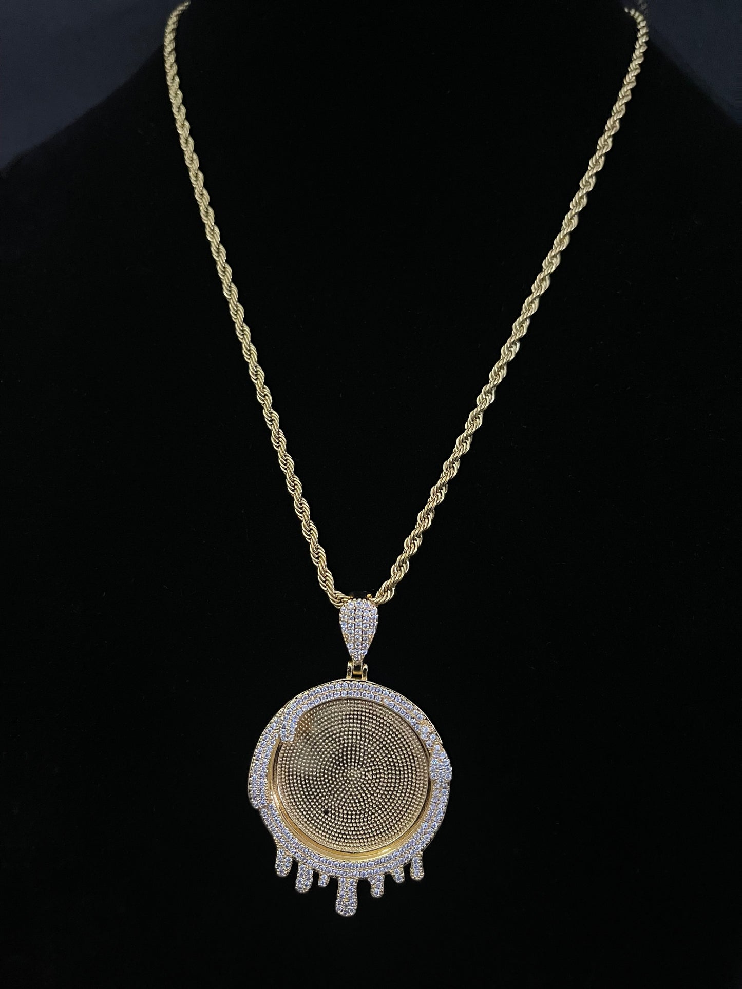 Water drip photo pendants