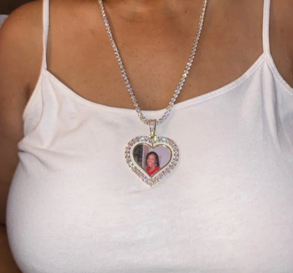 Double photo heart pendant