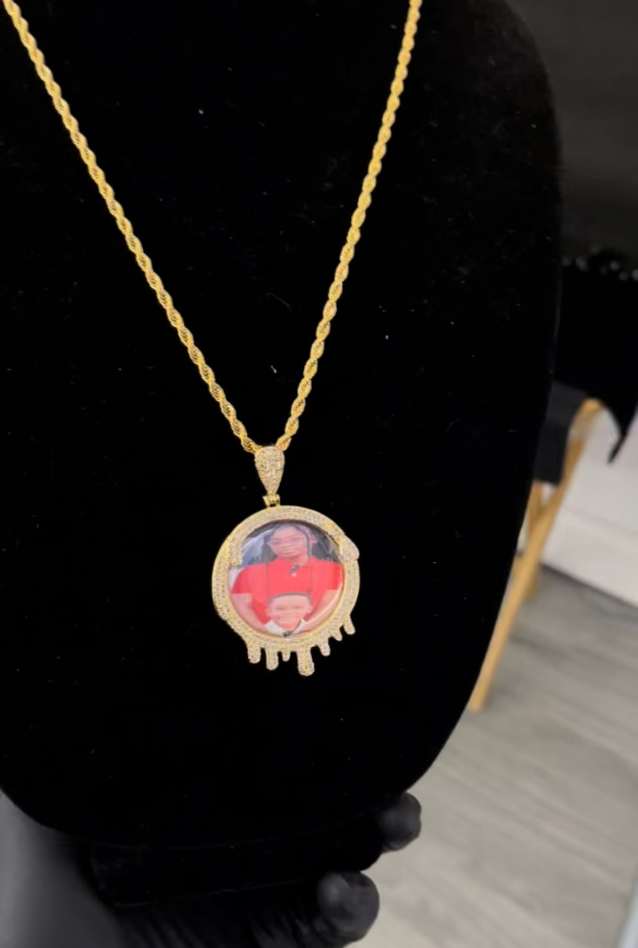 Water drip photo pendants